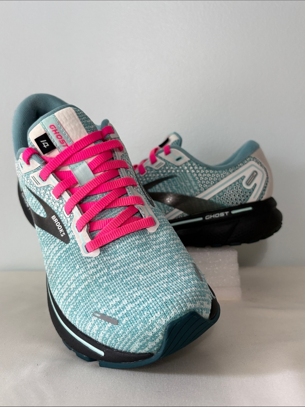 Brooks Women’s Ghost 14 Neutral Running Shoes — Light Blue with Pink Laces. - Picture 3 of 15